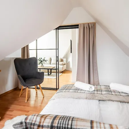 Delta Pod Skocznia Apartmán *